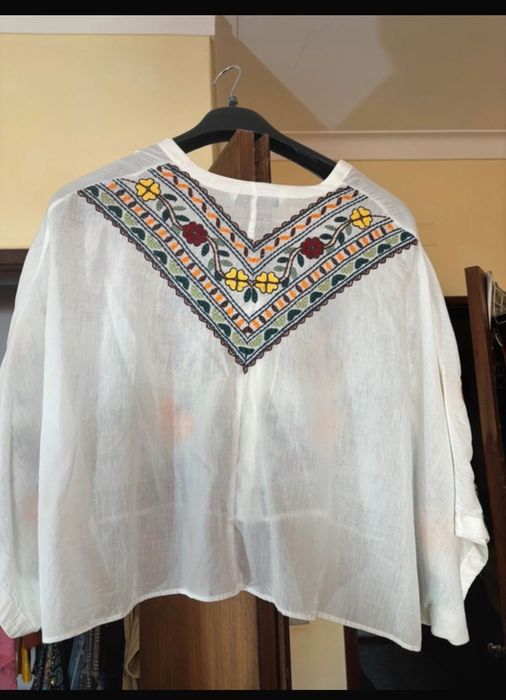 Blusa Bordada zara