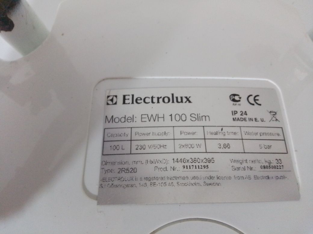 Бойлер Electrolux EWH 100 Slim б/у