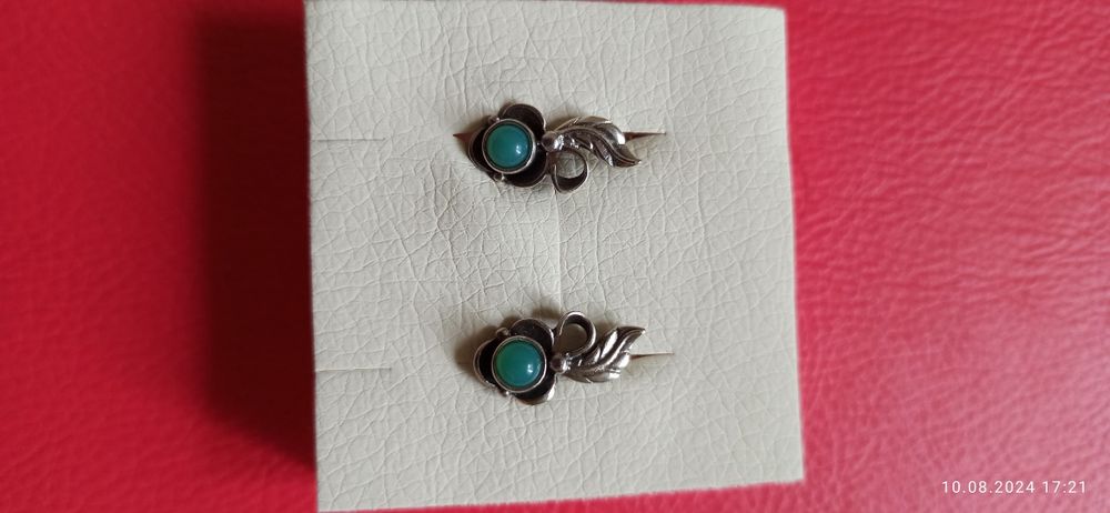 Серьги серебряные с нефритом