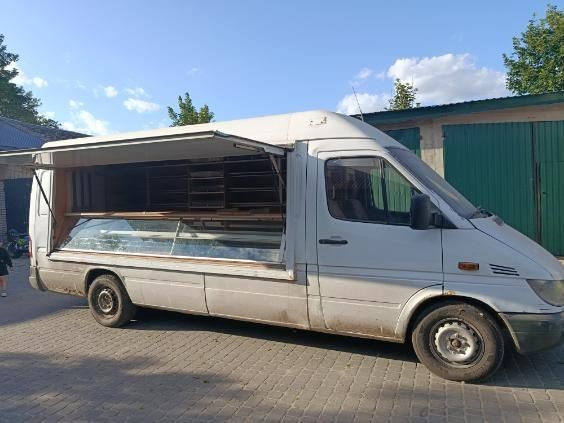 Samochód sklep/bar