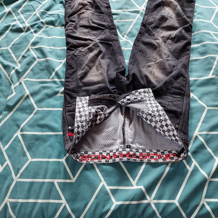 Jeans Halvarssons Moto