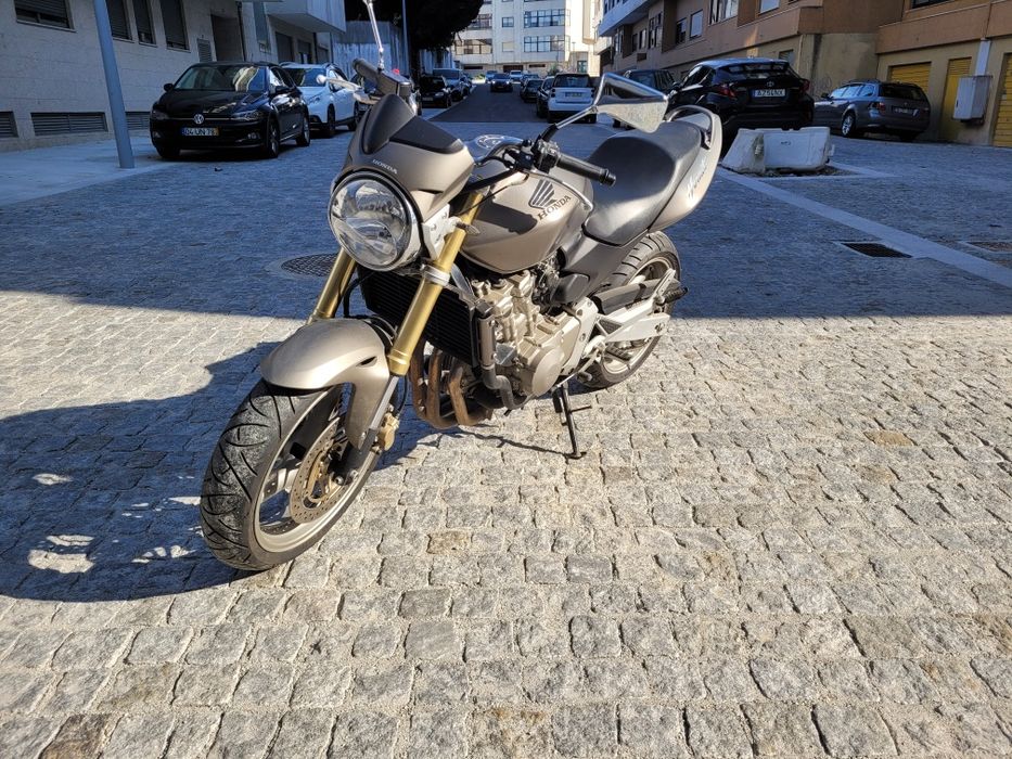 Hornet 600 como nova  2006 poucos kms