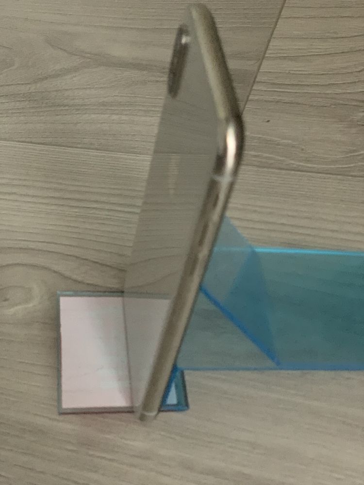 Продам iPhone 10 256 gBt