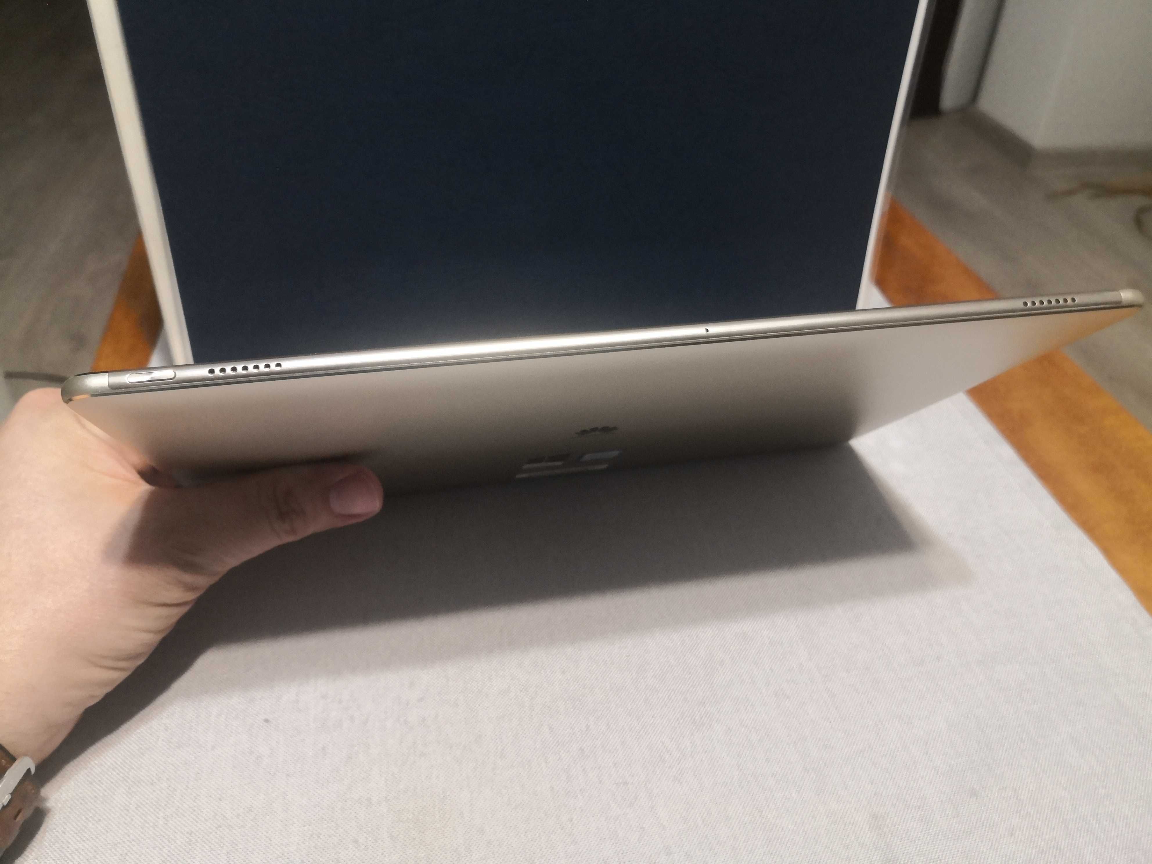 Matebook Huawei HZ-W19