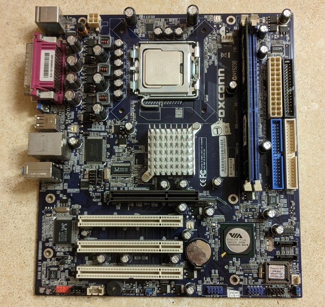 Комплект Socket 775: Foxconn P4M800P7MB, VGA, P4 3GHz+box, 512Mb RAM.