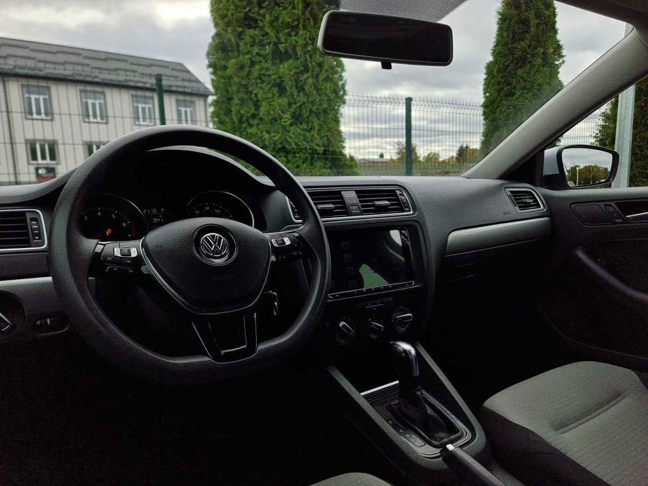 Продам  Volkswagen Jetta 2017. Можна в розстрочку, під викуп.