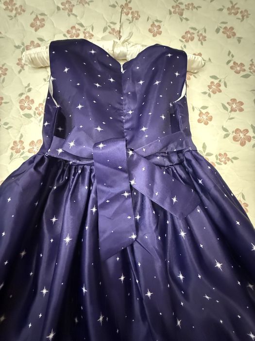 Сукня плаття святкова новорічна.85 см довжина . На 7-10 років