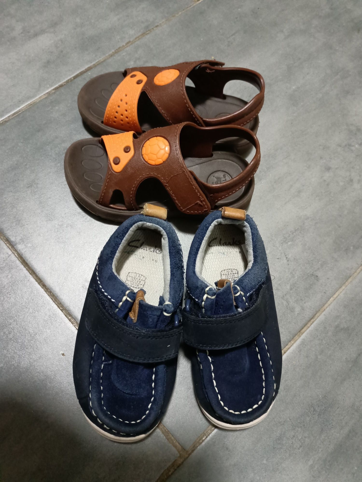 Продам дитяче взуття 22-23 розмір (кеди,кросівки,босоніжки,туфлі)