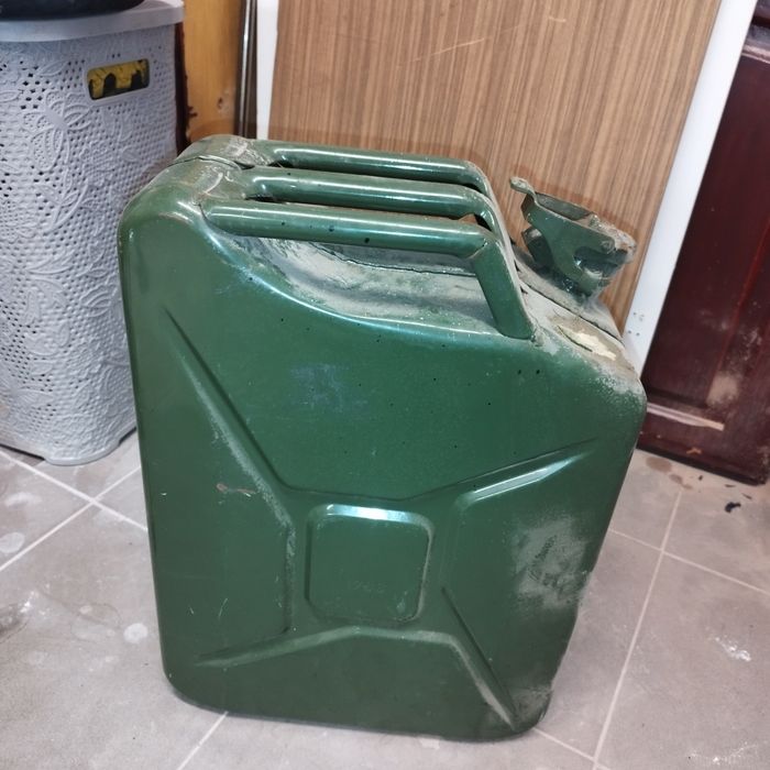 Metalowa bańka  20 litrów