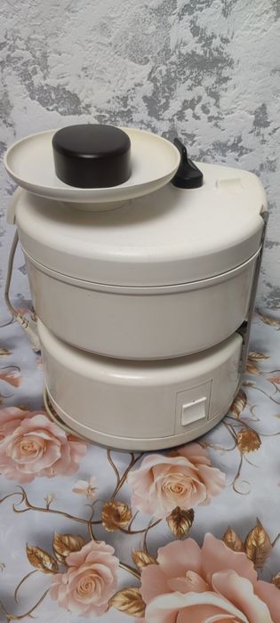 Соковитискач Соковыжималка СВПП 301