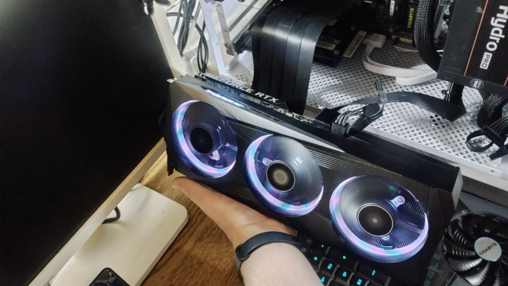 Gigabyte Aorus Elit Rtx 3060 12gb не робоча