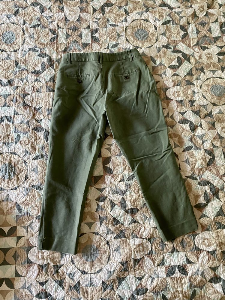 Укорочені штани зелені OASIS розмір М-38, короткі брюки