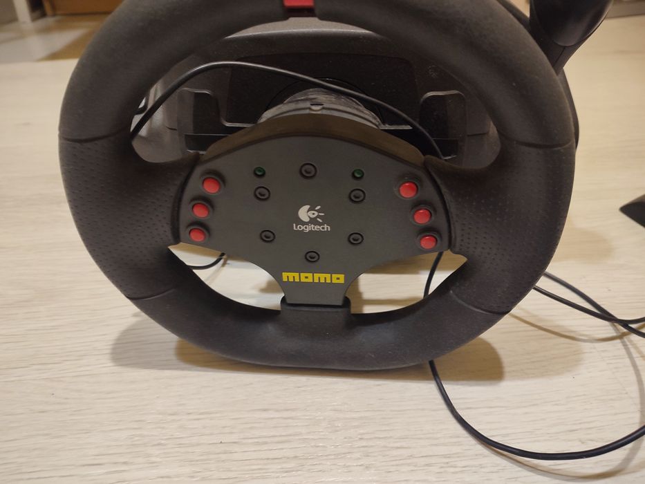 Kierownica z pedałami Logitech