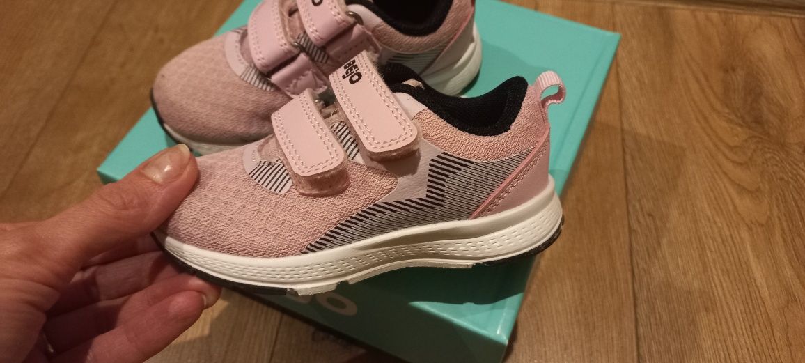 Adidaski Bejo r.22