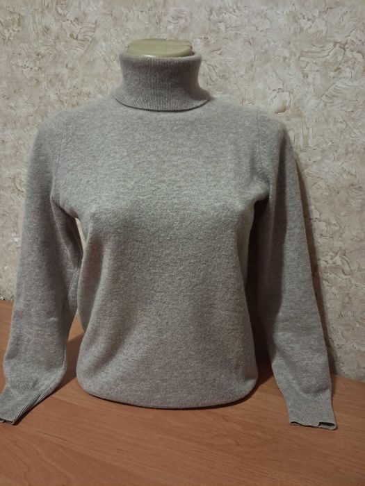 Гольф з вовни мериносу United Colors of Benetton