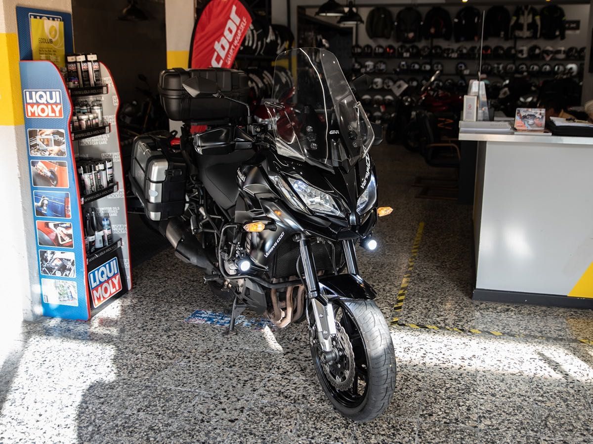 Kawasaki Versus 1000 de 2015 Optimo estado, ABS, CrashBars, Malas Givi