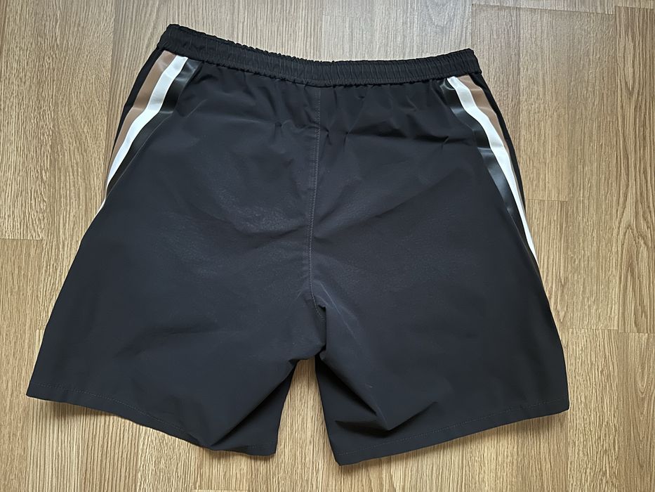 Чоловічі чорні шорти boss