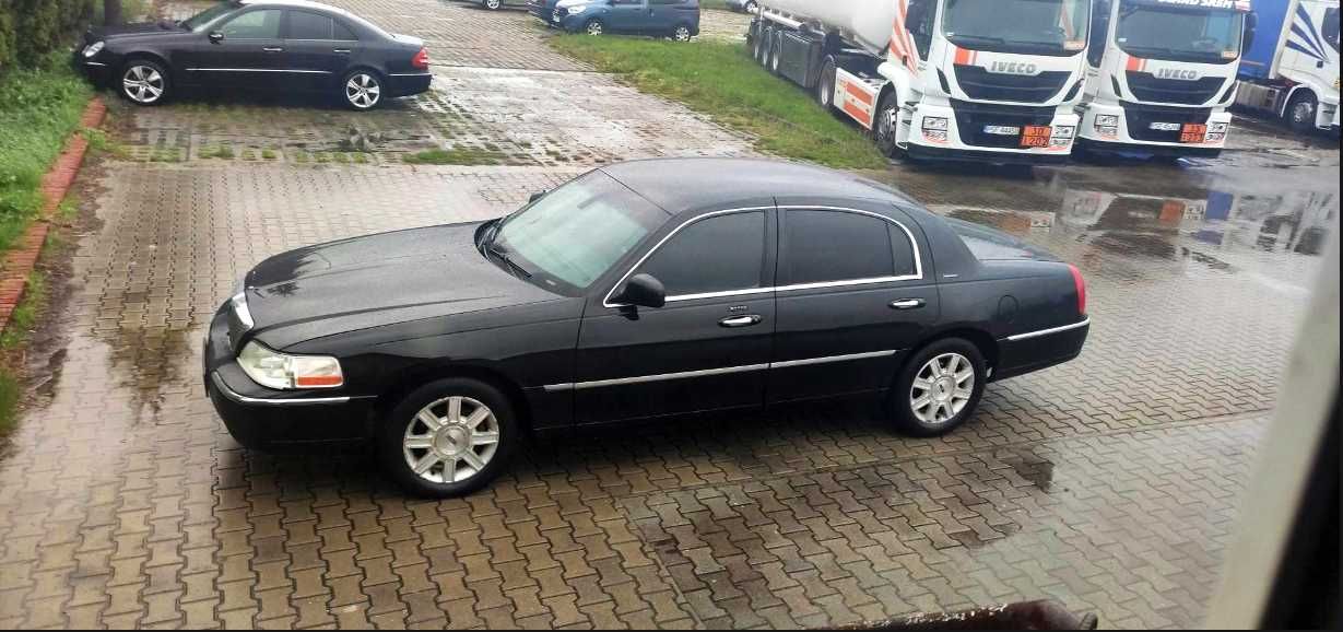 Lincoln Town Car 4.6 V8 Signature Krążownik Amerykan lub zamienię