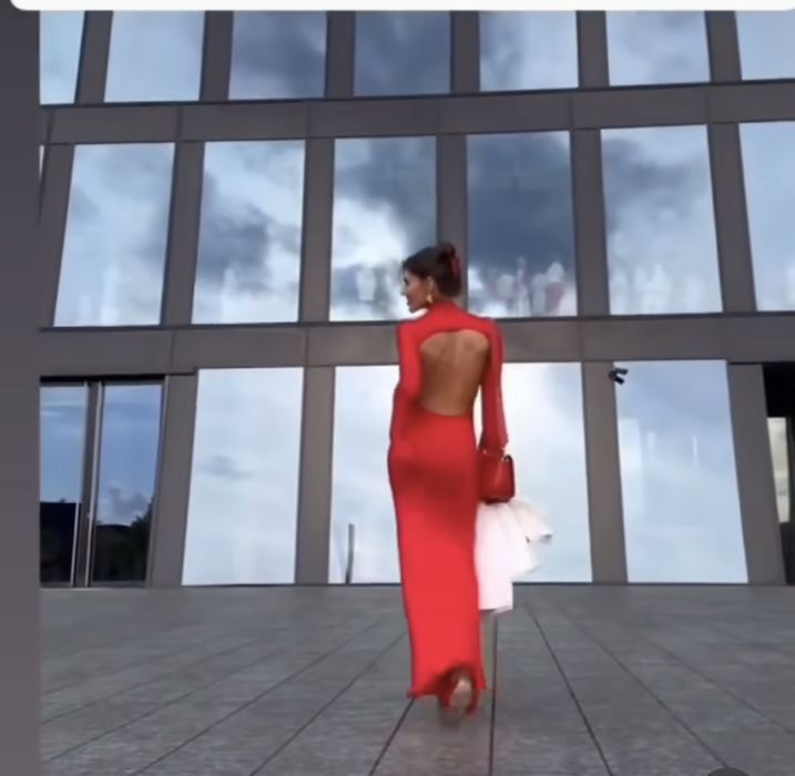 Нарядна сукня. Сексуальна сукня