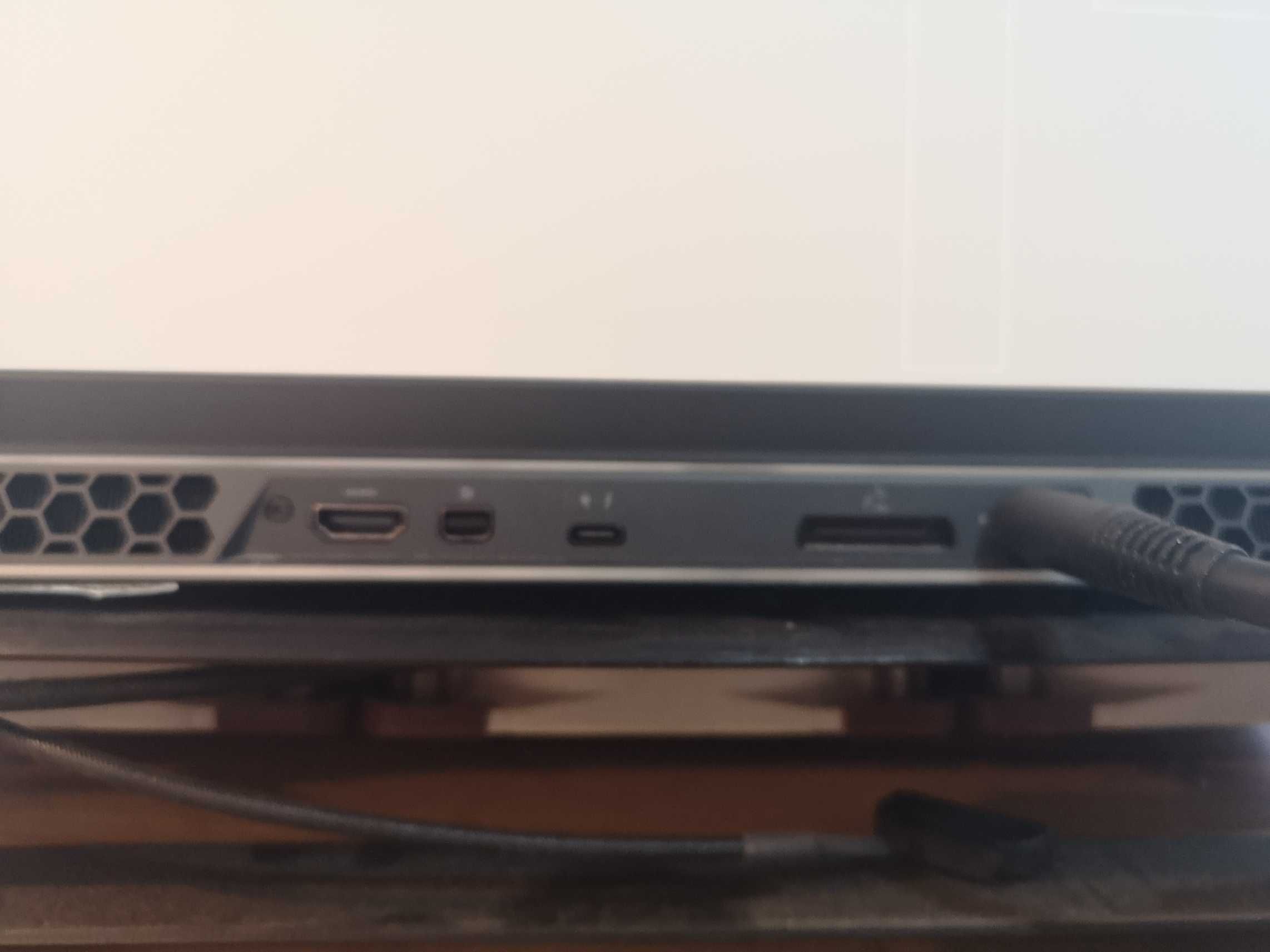 Dell Alienware m17 R4 i9-10980H/32GB/1TB/Win10P RTX3080