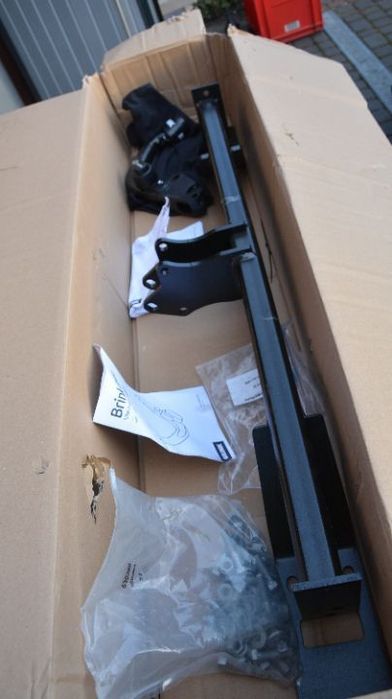 Mercedes E-Class 2009 -   - Hak Brink NOWY Wypinany zamykany na klucz NOWY