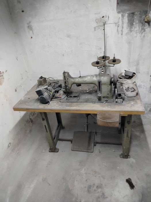 Łucznik. Przemysłowa maszyna do szycia