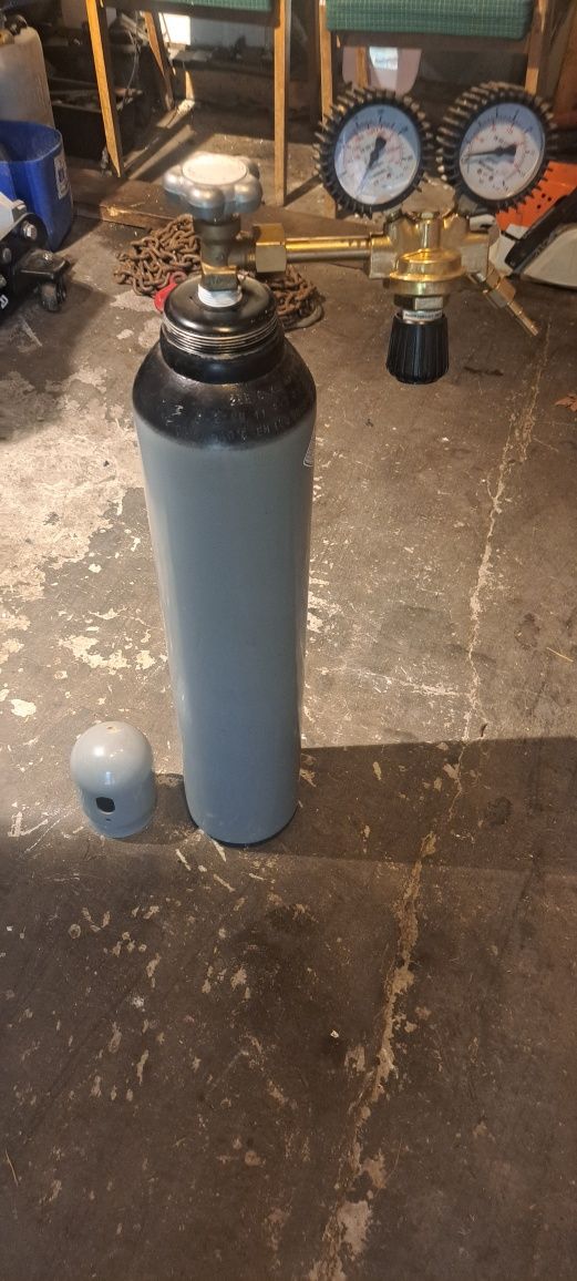 Butla z azotem i reduktorem 8 l