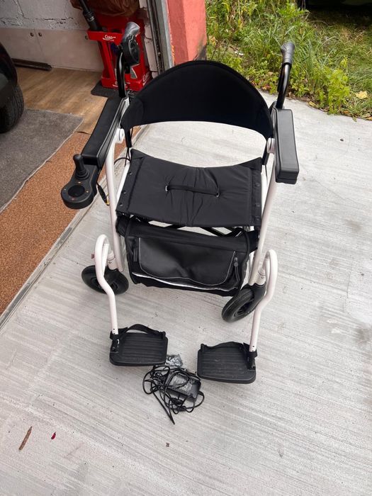 Jak nowy Składany elektryczny wózek inwalidzki MDH MR-01