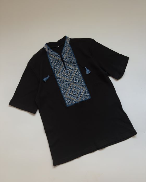 Чоловіча футболка вишиванка