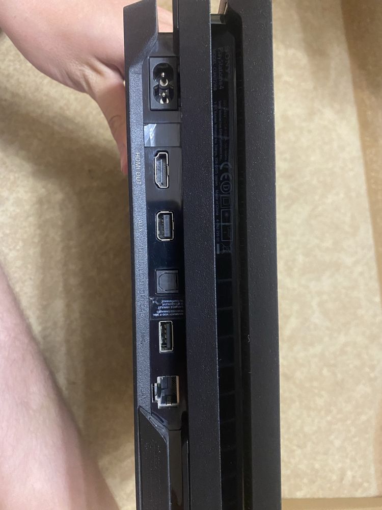 Playstation 4 pro / PS4 pro 1tb