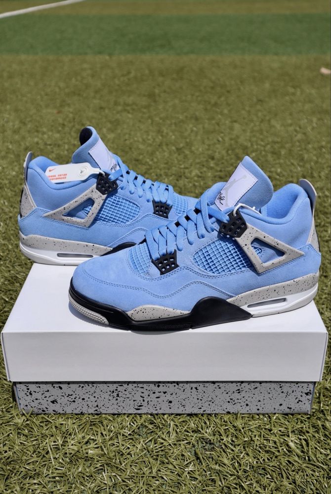 Кросівки Nike Air Jordan 4 Retro University Blue Джордани голубі AJ4