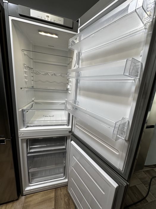 Холодильник BAUKNECHT,привезений з Німеччини.