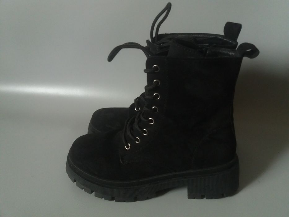 Ботинки Новые демисезонные размер 37 Женские