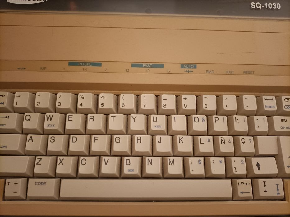 Máquina de escrever elétrica