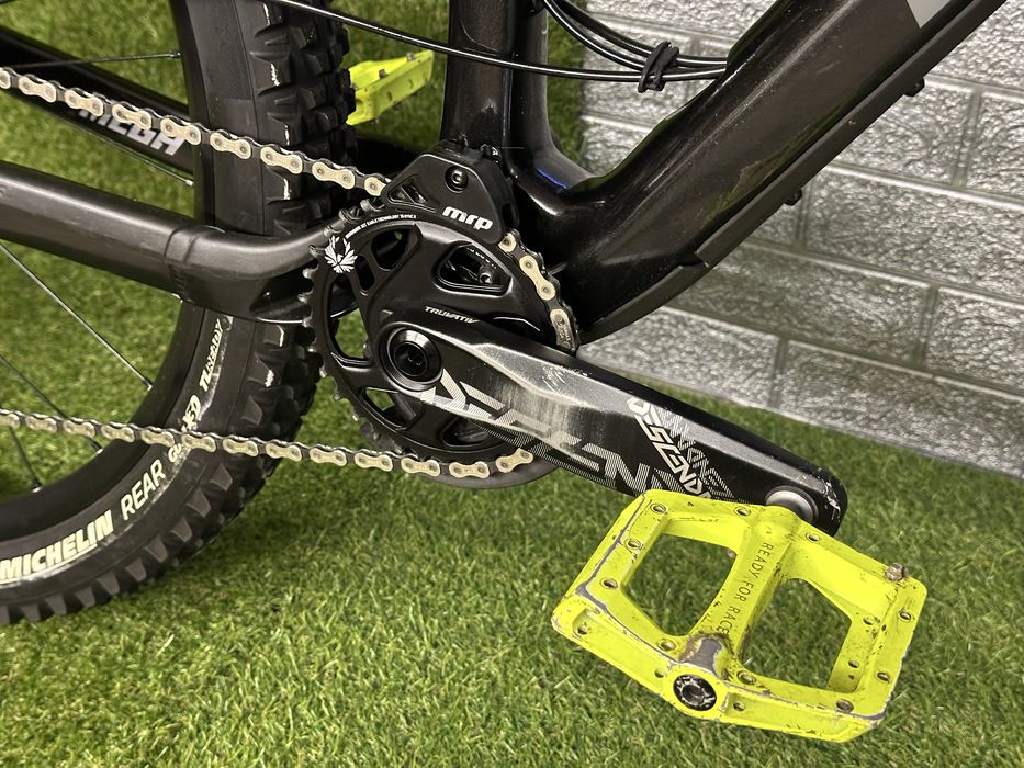 Карбоновий велосипед Nukeproof Mega 180mm