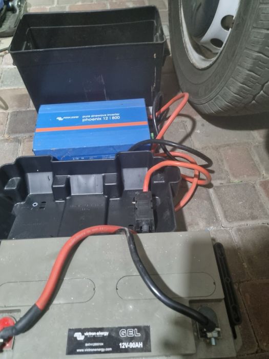 Инвектор + Акумулятор Victron energy phoenix 12/800