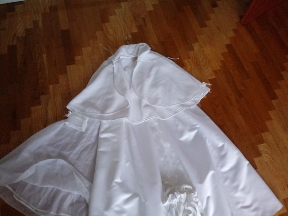 Sukienka komunijna z dodatkami