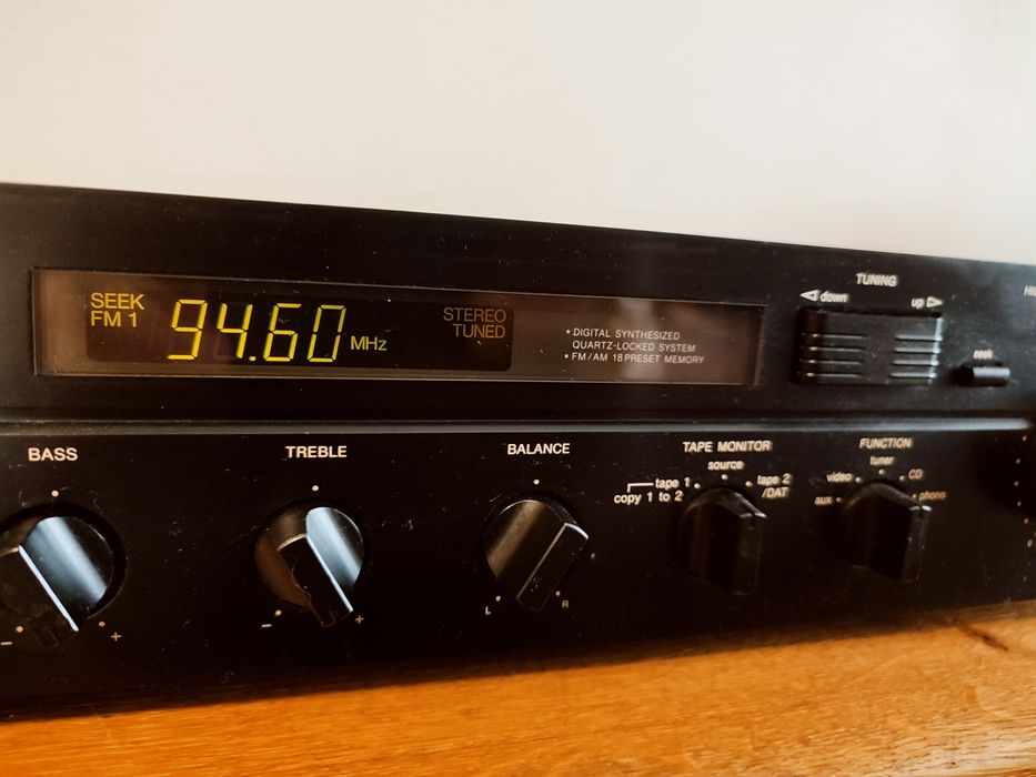 Amplituner Harman Kardon HK 550 vxi