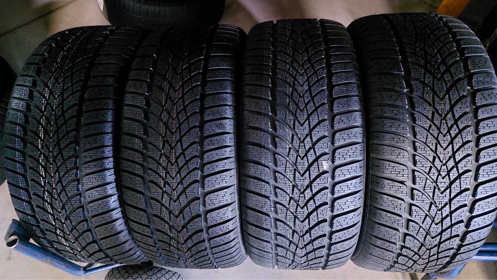 245/45/17 R17 Dunlop SP Winter Sport 4D 4шт нові зима