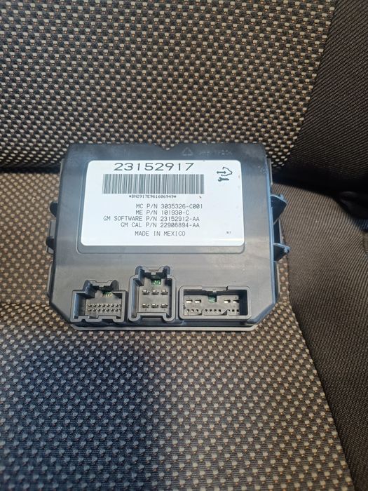 Sterownik moduł klapy bagażnika Opel Insignia A kombi lift oryg gwar