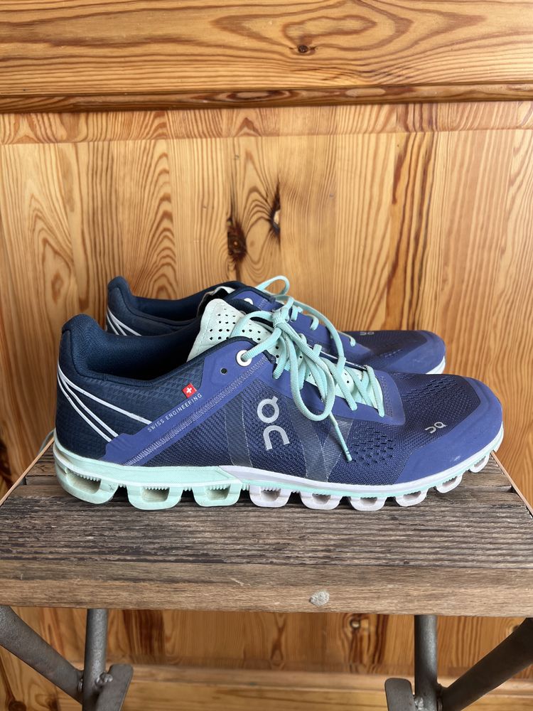 Sprzedam buty firmy QN model On Running CloudFlow 41 wkladka 26.5 cm
