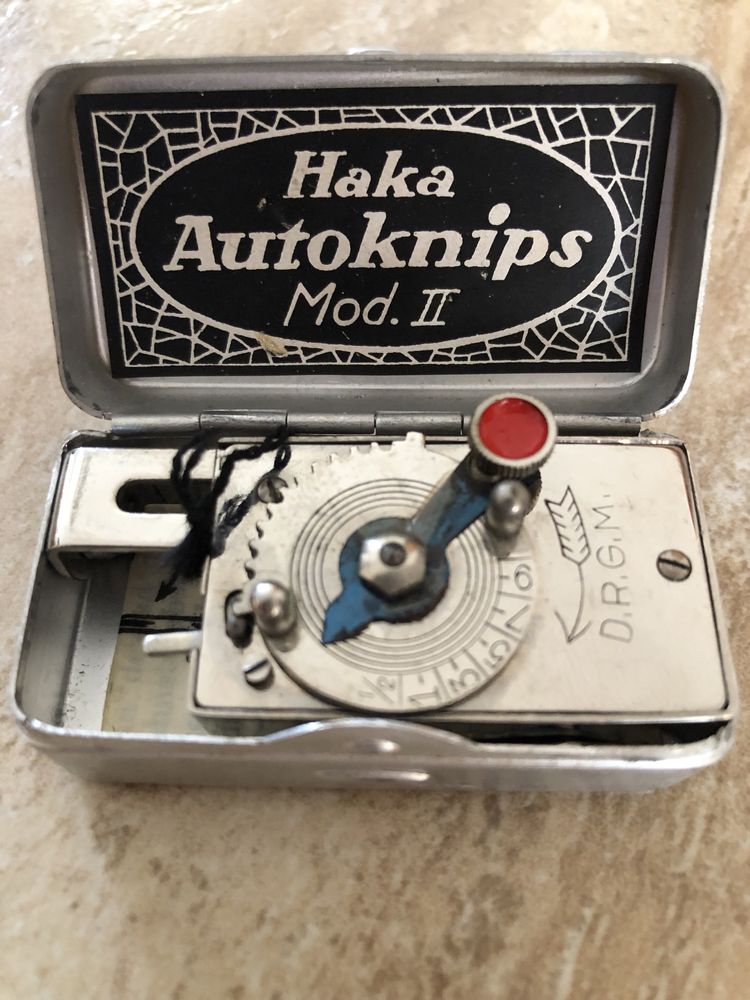 Haka Autoknips Mod. 2 de ano 1930 para Selfie
