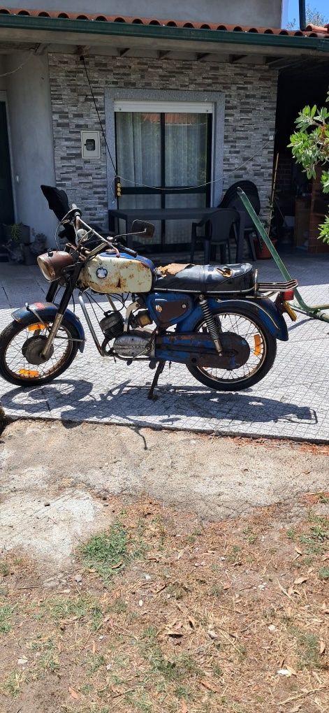 Motorizada Macal M70