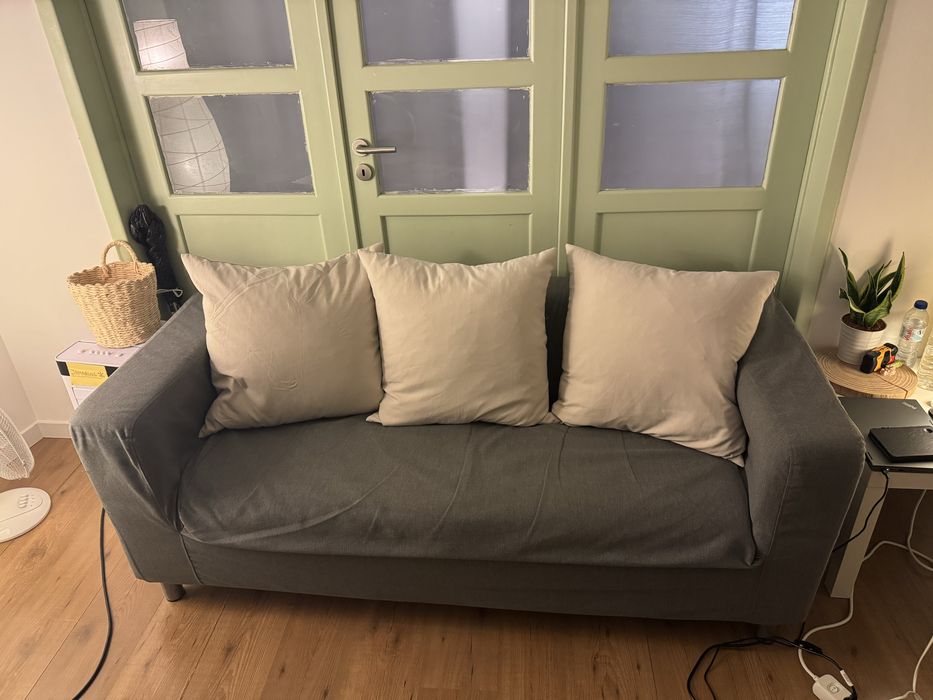 Sofá IKEA em bom estado + 3 almofadas