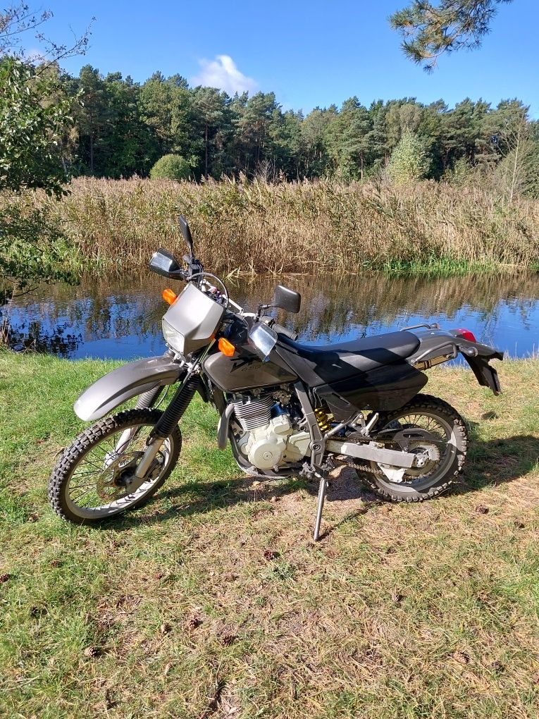 Suzuki DR 650 SE