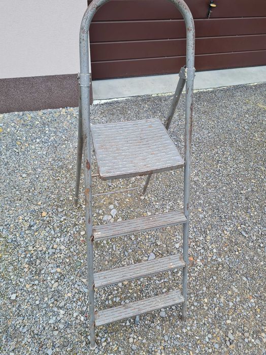 drabina metalowa 4-stopniowa