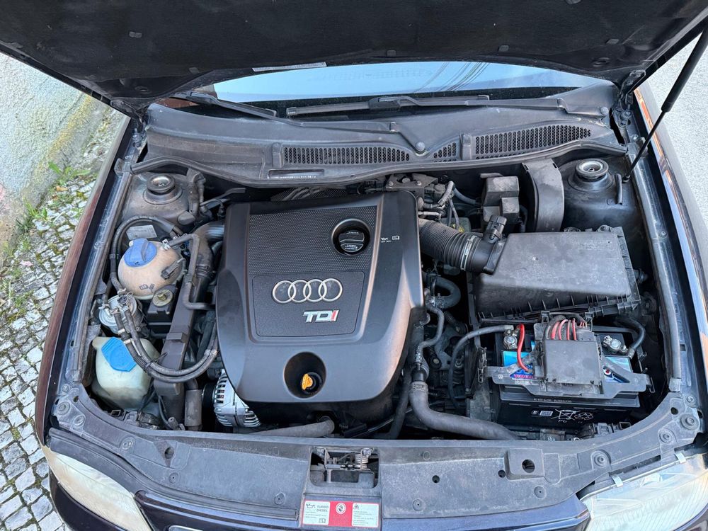 Audi A3 de 3 portas 130cv,  caixa de 6 velocidades