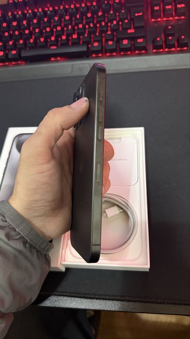 Vendo iPhone 15 Pro Max 256GB