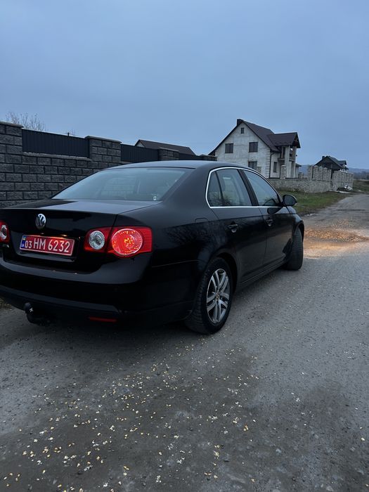Volksvagen Jetta  Automat 90kw