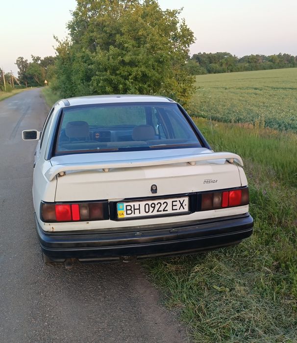 Продам Ford Sierra 1.8 бензин